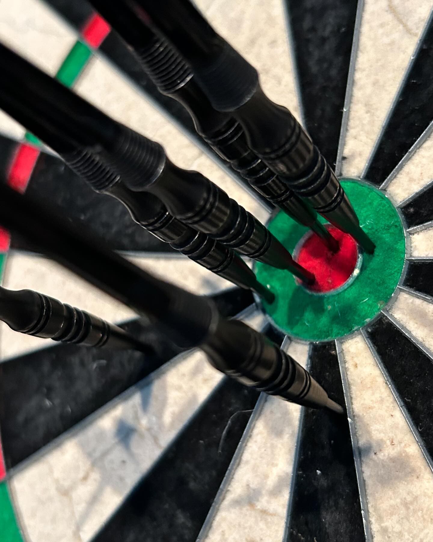 Treeniä kuudella tikalla… winmau sniper darts, 24 g #winmausniper dartshopper