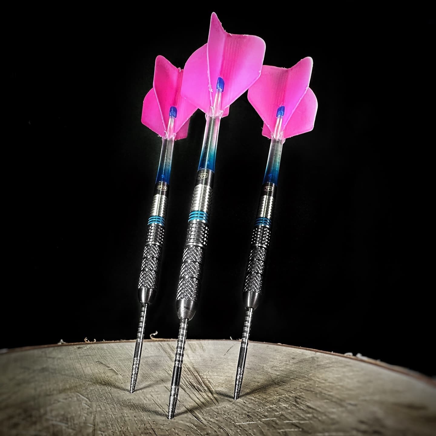 > Let‘s get some color on this <

Darts:  Piranha 01 by dartworld_dw 
Points:  38mm MK2 black(scratched) points by CD Grip
Shafts:  Lstyle straight locked blue to transparent by lstyleglobal 
Flights: Kami L1 pink by lstyleglobal
Accessory: Champagne ring blue by lstyleglobal
 
Did you know, if you post your dartsetup that you ordered from dartshopper and you tag them, then you might get your money from your order back?

So please post your setups!
 
#DartsInspiration #DartsPorn #DartsOfInstagram #DartingPassion #LoveTheDarts #Darts #ダーツ女子 #ダーツ #dworiginals #piranha #lstyleglobal #PutEnergyInToDarts #FredEnergy #Toe2TheOche #Dartshopper
