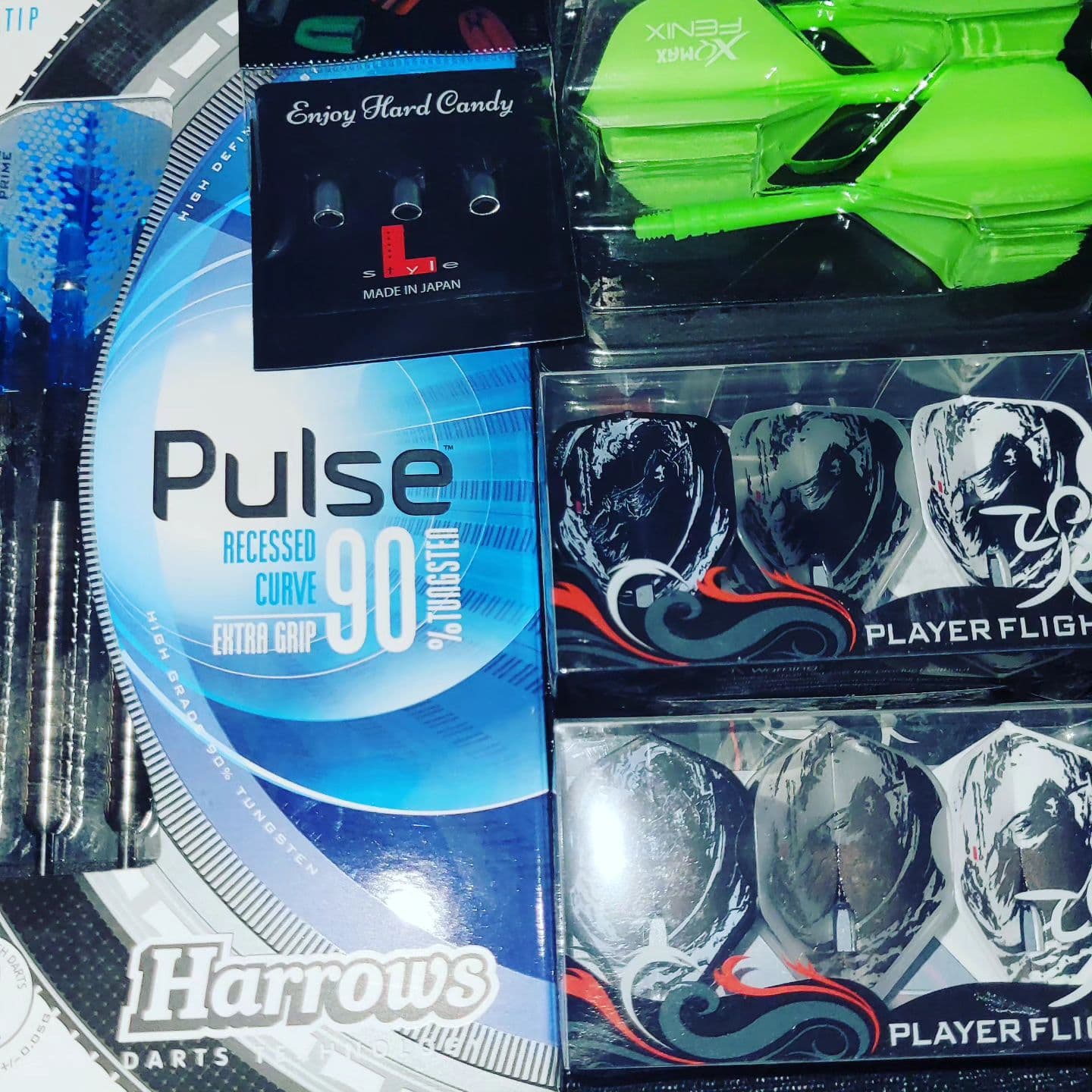 Neue Lieferung von dartshopper is denn da ! Freu mich! #Darts #germandarts #dcennigerloh #ilovethisgame #dartshopper #lstyle #harrows