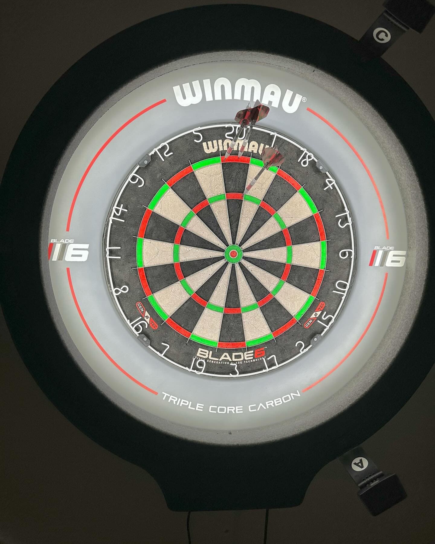 Top service from dartshopper loving the new scoliatech  system and the joecullen13 arrows #dartshopper