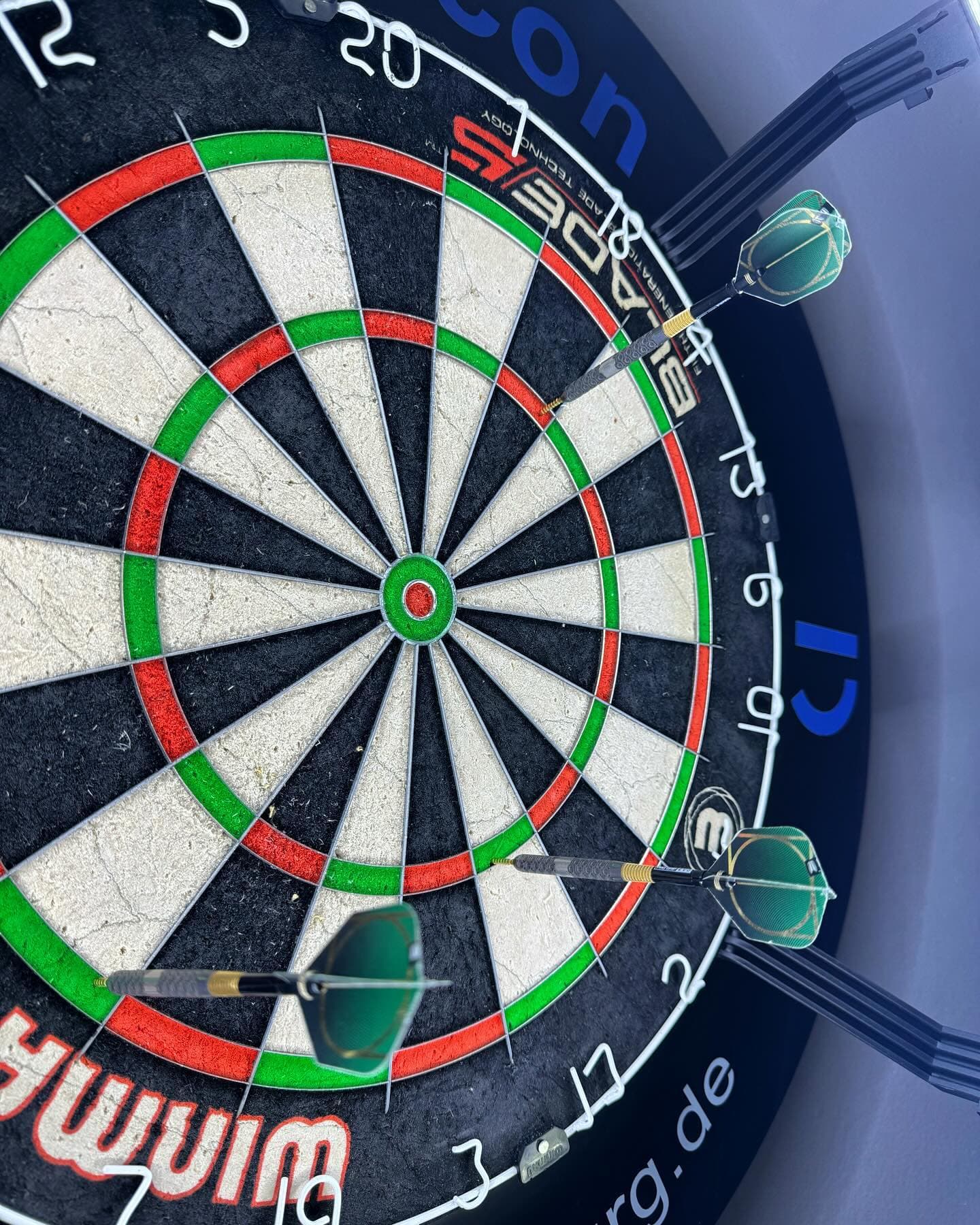 Und dann ein vernünftiges Checkout

#dart#dartraum#dartzimmer#darthvader#dartfollowers#blade#blade6#winmau#winmaudarts#winmaublade6#target#targetstyle#cult#garage#trible#trible20#training#trainingday#mydarttraining