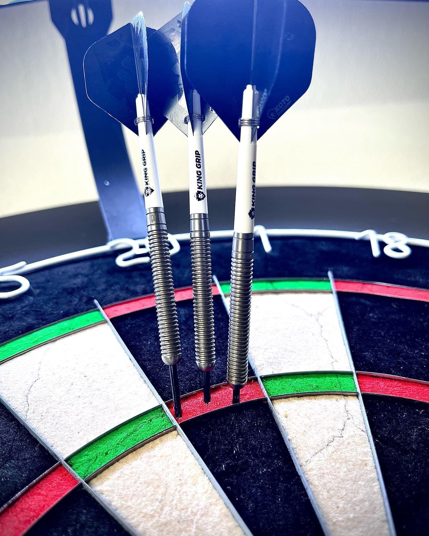 180🔥 #42 

Darts: Koto - Kingmax (23g)

#greengrizzly #darts #dart #steeldarts #dartpfeil #180 #501 #bullseye #treble20 #double #doubleout #oche #barrel #lovethedarts #welovedarts #dartsofinstagram #dartslive #pdc #pdcdarts #koto #kingmax #winmau #onehundredandeighty #perfect #practice #focus